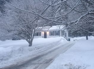 11 Fanning Ln, Smithfield, RI 02828