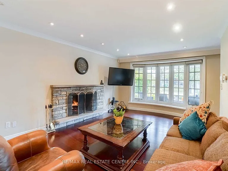 41 Clearside Pl — Photo 7