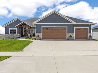 1601 Heartland St, Fairfax, IA 52228