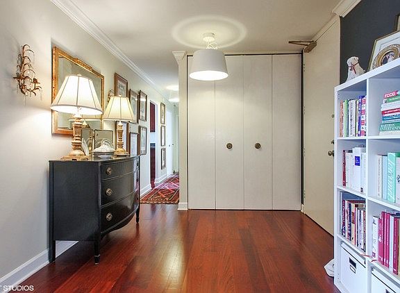 2nd image of 6833 N Kedzie Ave APT 1213