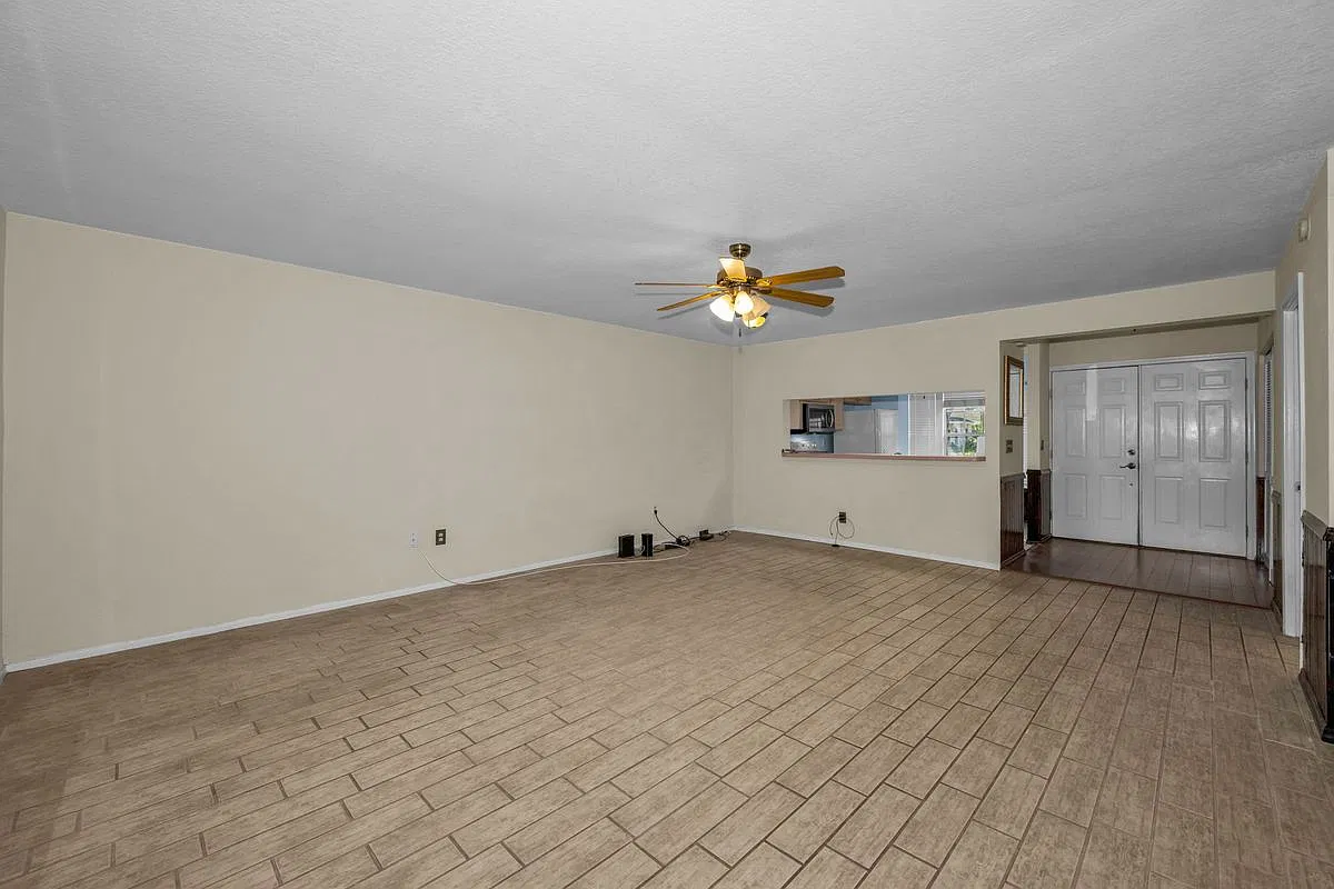 Studio, 1.0 bath, 1260 sqft, $2,000 — Photo 4