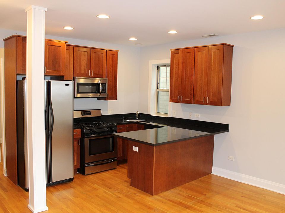 1st image of 1452 W Thorndale Ave APT 1S