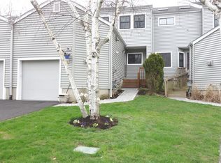 33 Bridle Path, Ossining, NY 10562