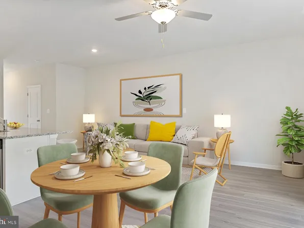 50 Cramsford St, Falling Waters, WV 25419