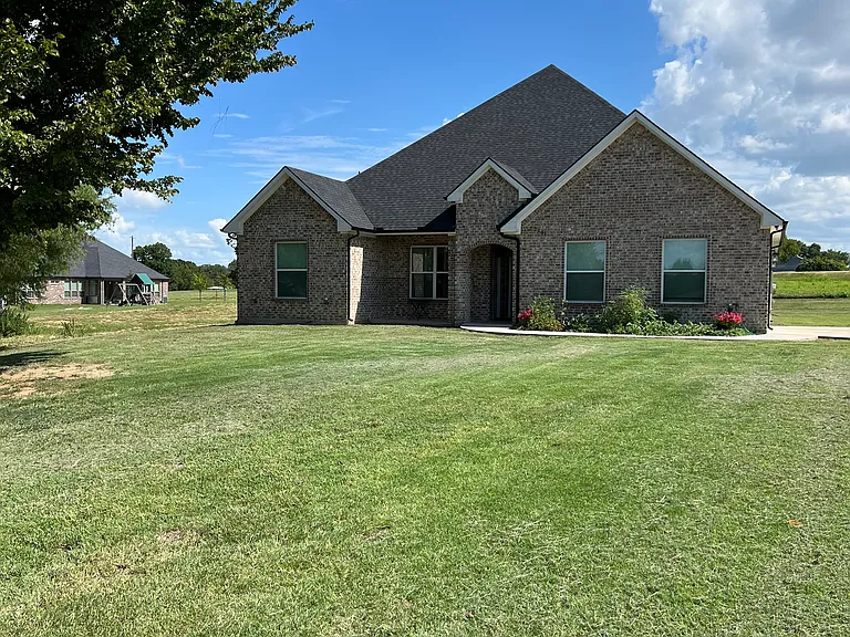 2261 County Road 805B — Photo 18