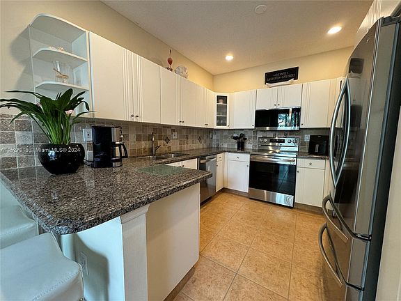2nd image of 934 Doveplum Ct