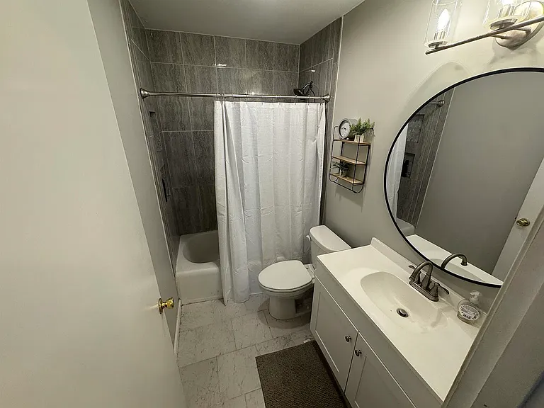 5975 Chester St — Photo 9