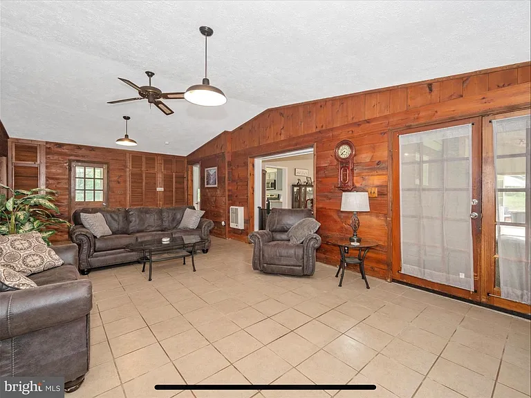 16960 Taylors Landing Rd — Photo 11