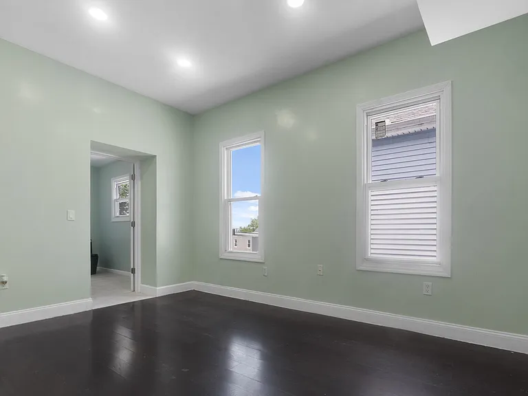 271 Cator Ave #2 — Photo 19