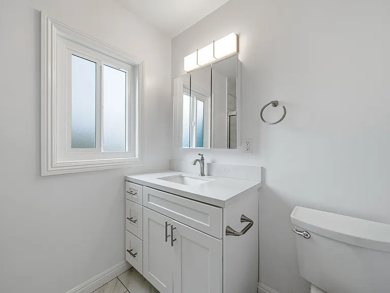 16306 S Denver Ave — Photo 42