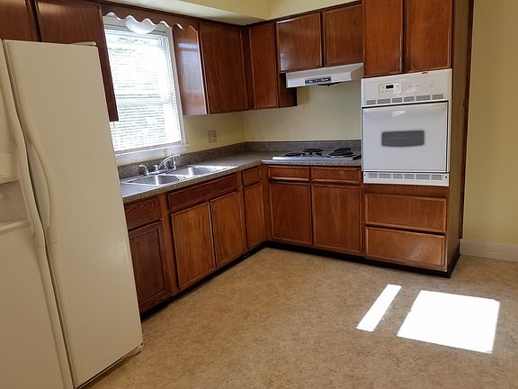 2nd image of 5016 N 56th St