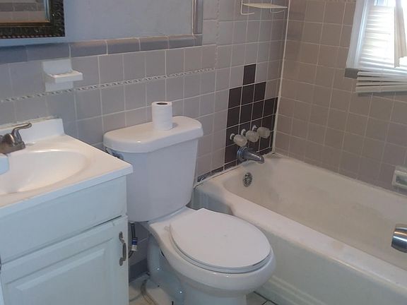 3rd image of 8126 Myrick St