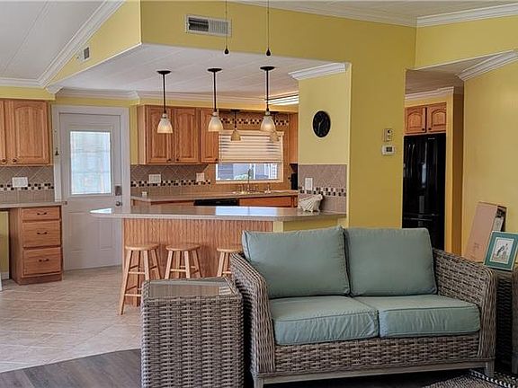 4th image of 4700 Tahiti DR