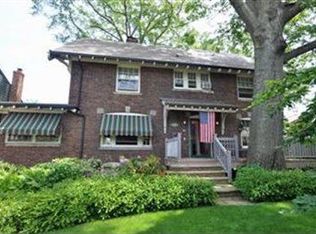 1085 Forest Cliff Dr, Lakewood, OH 44107