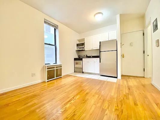 Rented by Oxford Property Group | media 10