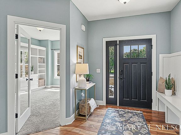 2nd image of 4621 Hidden Highland Dr NE