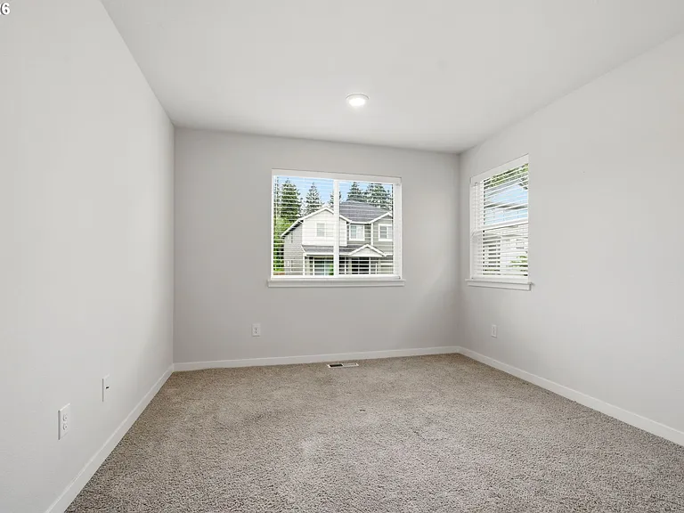 6901 NE 16th Ave — Photo 40