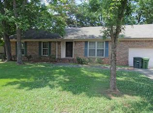 907 Flora Cir SE, Huntsville, AL 35802