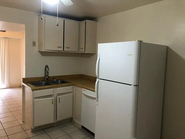 922 Dublin St — Photo 9