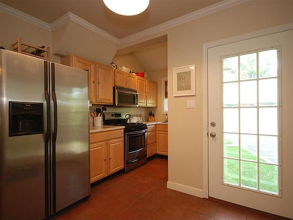 3rd image of 55 Nassau Blvd