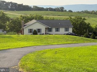 276 Skyline Dr, Bernville, PA 19506