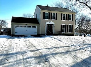 30 Constitution Cir, Rochester, NY 14624
