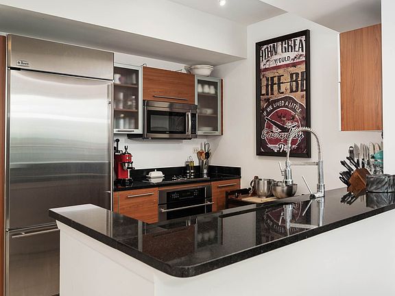 4th image of 3000 Oasis Grand Blvd APT 1706