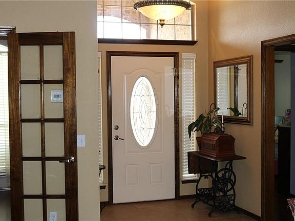2nd image of 509 SW 159th Ter