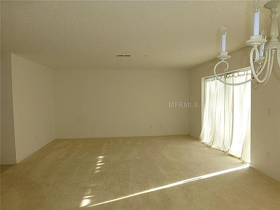 3rd image of 725 Charing Pl