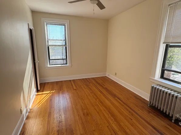 2143 29th Street image 4 of 11