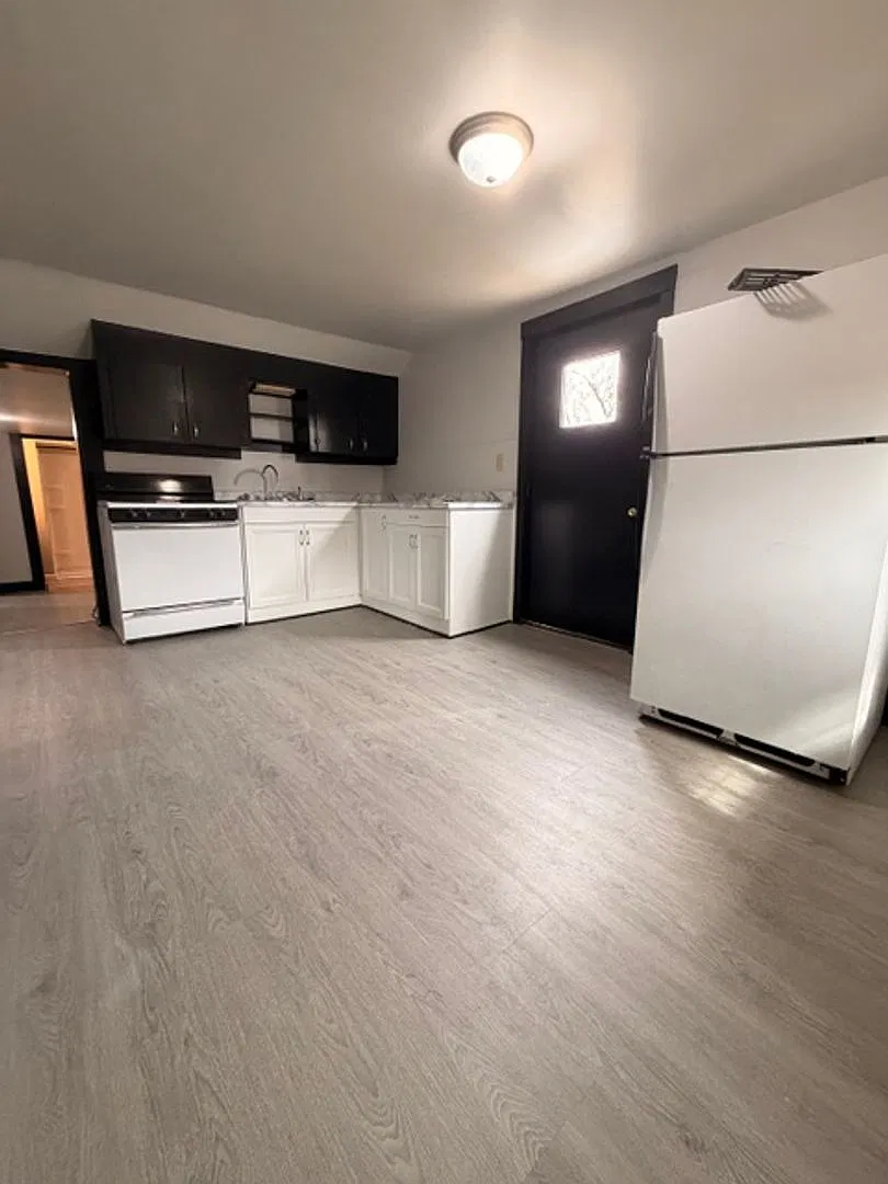 1806 Black River Road — Photo 3