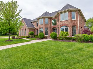 1961 Henry Ct, Wheaton, IL