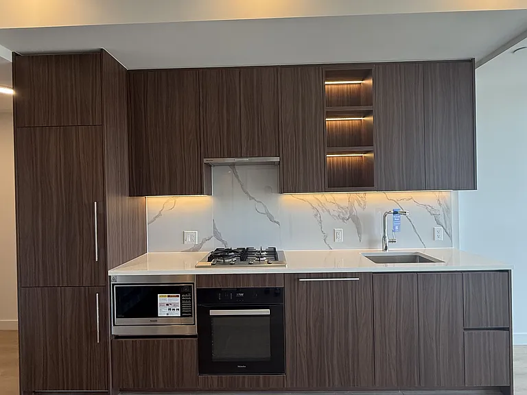 18 Esther Shiner Blvd #1208 — Photo 3
