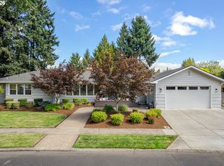545 Dartmoor Dr, Eugene, OR 97401