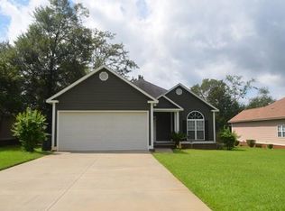 1611 Devon Dr, Albany, GA 31721