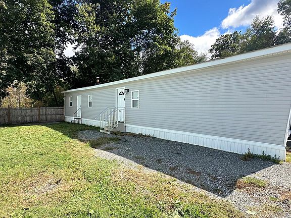 2nd image of 33 Debra Ct. 33 Debra Ct.