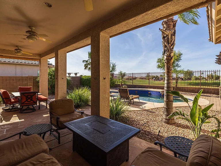 4176 E Clubview Dr — Photo 29
