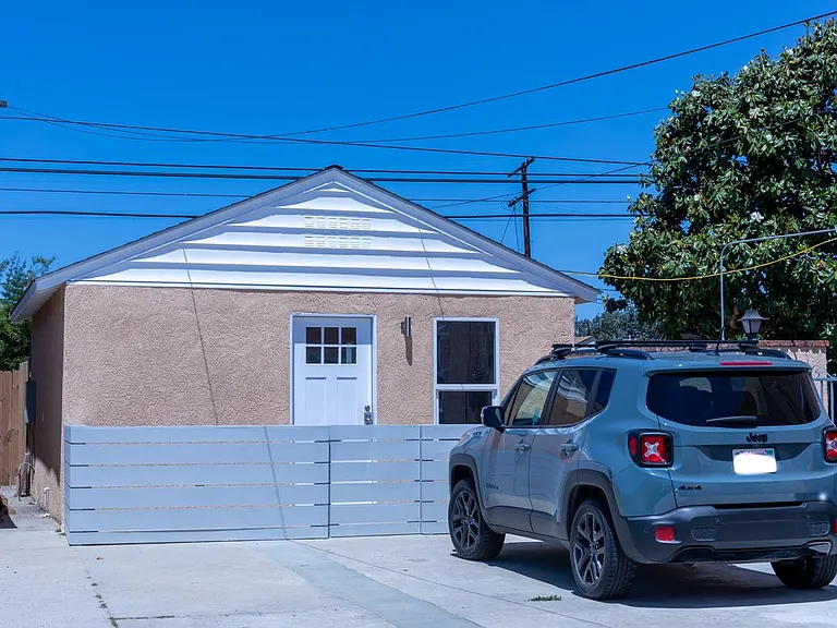 8423 Barnsley Ave #ADU — Photo 7