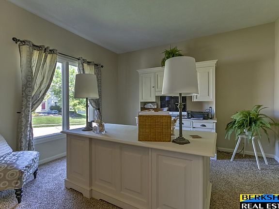 3rd image of 13815 Meredith Ave