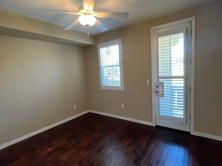 838 Tarragon Ln — Photo 10