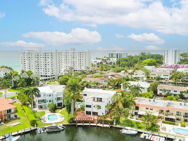 1121 Bel Air Dr #4 — Photo 41
