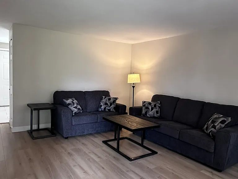 210 Meadow Lake Dr — Photo 4