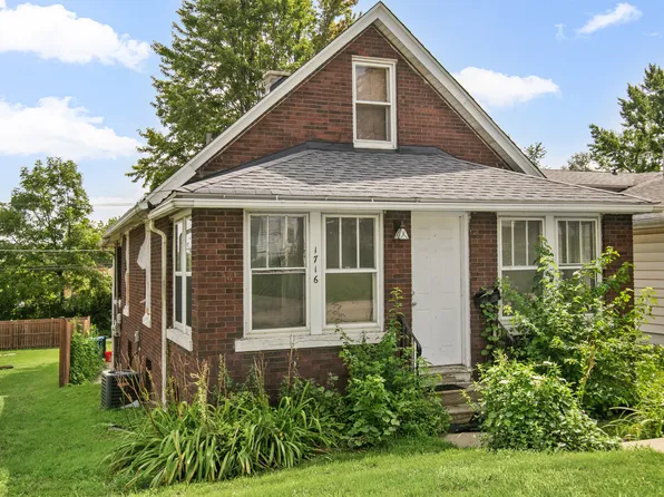 1716 N Hickory St, Crest Hill, IL 60403