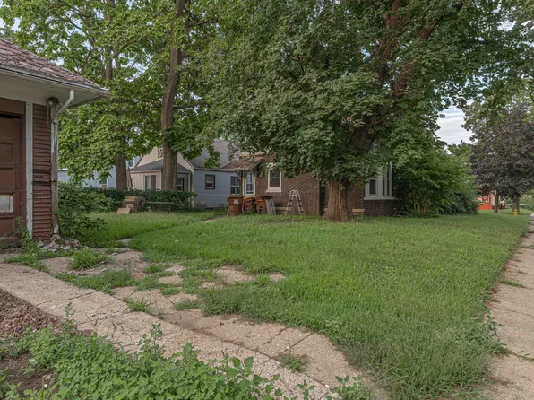 2243 Parmele St, Rockford, IL 61104