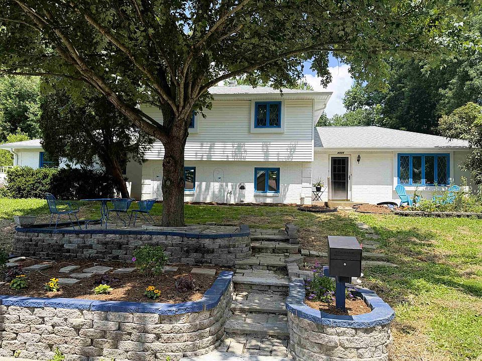 1st image of 4425 E Cambridge Ct