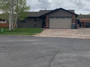 105 Carriage Dr, Evanston, WY 82930