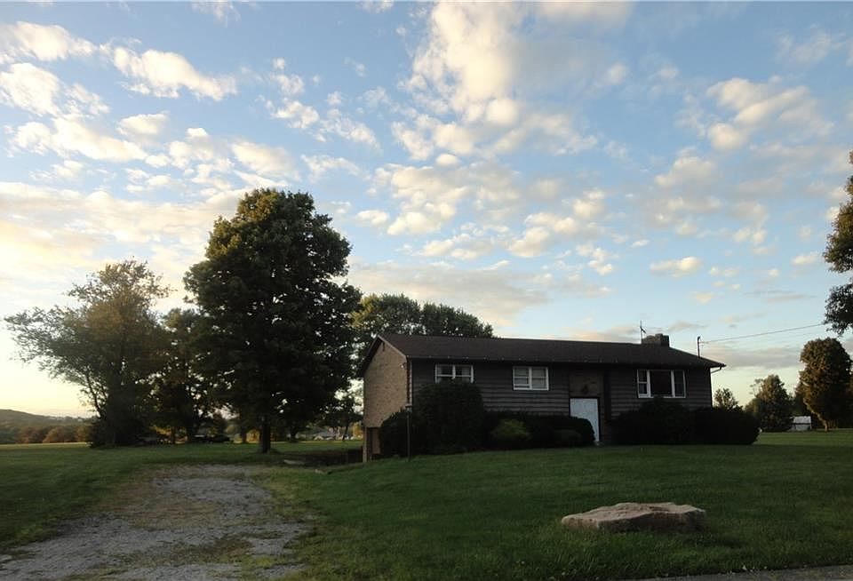 1st image of 211 Municipal Dr