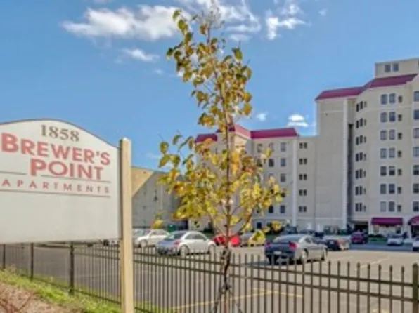 Brewers Point Apartments