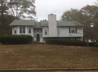 490 Rocky Cove Trl, Lawrenceville, GA 30044