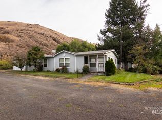 101 Wallace St, Kendrick, ID 83537